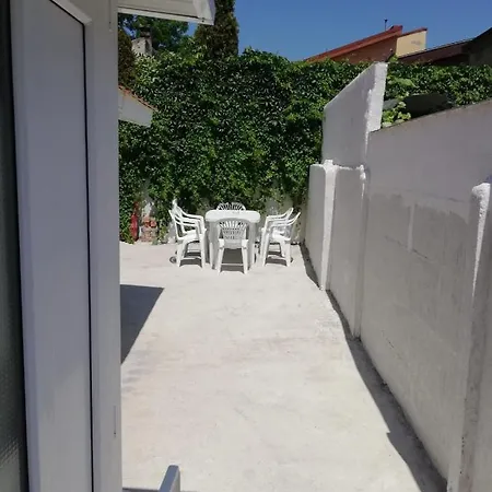 Yraida's House Pensión