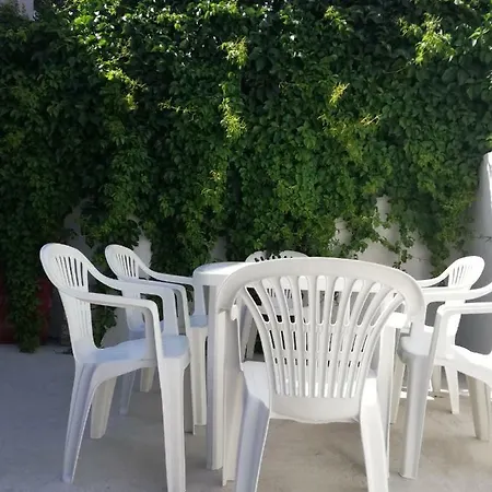 Guest house Yraida's House